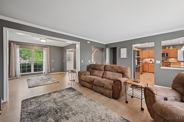 8592 Sunmont Drive, Anderson Twp, OH 45255