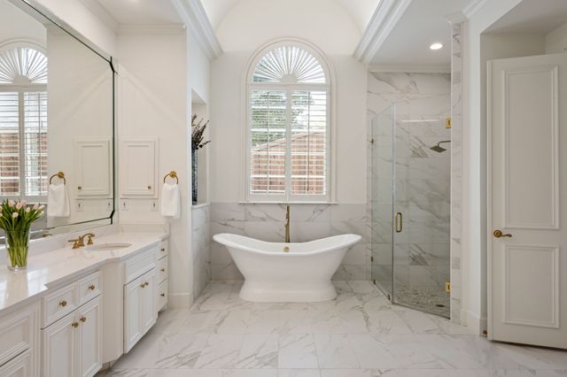 13 Downs Lake Circle, Dallas, TX 75230
