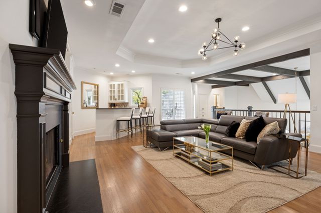 13 Downs Lake Circle, Dallas, TX 75230