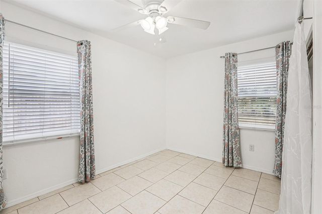 7017 MEADOWLAWN DRIVE N, St Petersburg, FL 33712