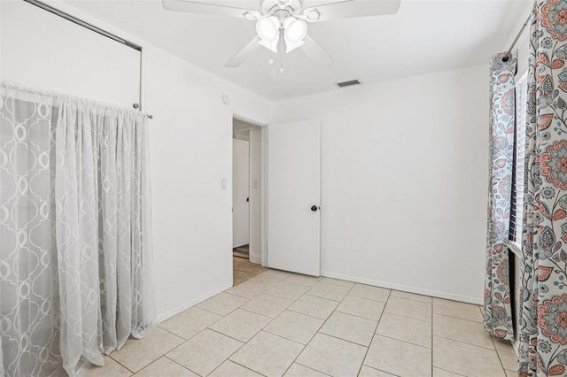 7017 MEADOWLAWN DRIVE N, St Petersburg, FL 33712