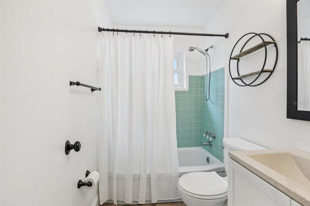 7017 MEADOWLAWN DRIVE N, St Petersburg, FL 33712