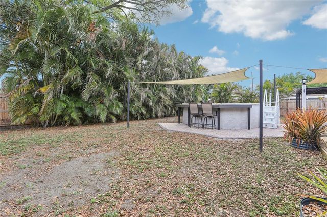 7017 MEADOWLAWN DRIVE N, St Petersburg, FL 33712