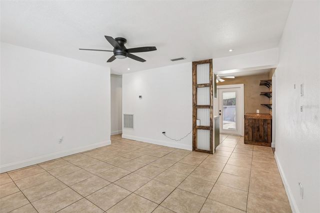 7017 MEADOWLAWN DRIVE N, St Petersburg, FL 33712