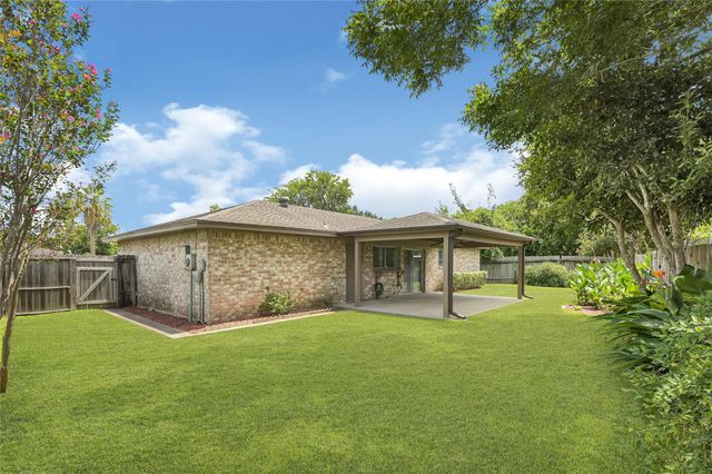 6210 Westwick Drive, Houston, TX 77072