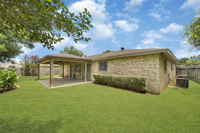 6210 Westwick Drive, Houston, TX 77072
