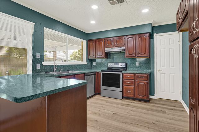 6210 Westwick Drive, Houston, TX 77072
