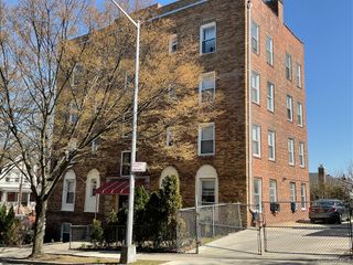 162-30 86th Avenue, Jamaica Hills, NY 11432