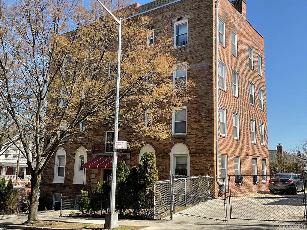 162-30 86th Avenue, Jamaica Hills, NY 11432