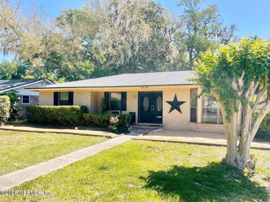 4355 FULTON Road N, Jacksonville, FL 32225