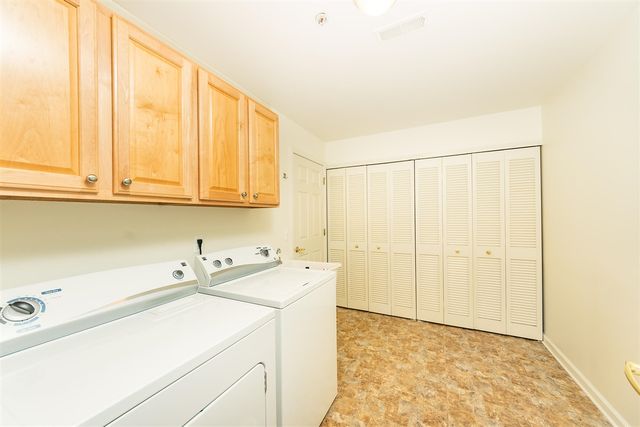 28235 Carlton Way Drive Bldg: 18, Novi, MI 48377