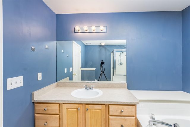 28235 Carlton Way Drive Bldg: 18, Novi, MI 48377