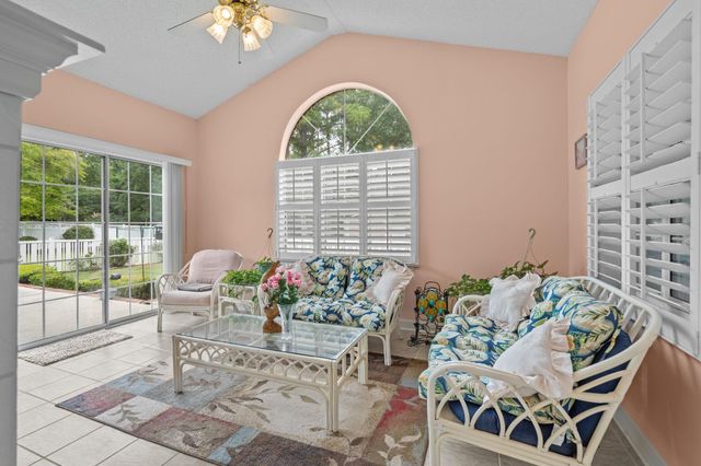 482 Shellbank Dr., Longs, SC 29568