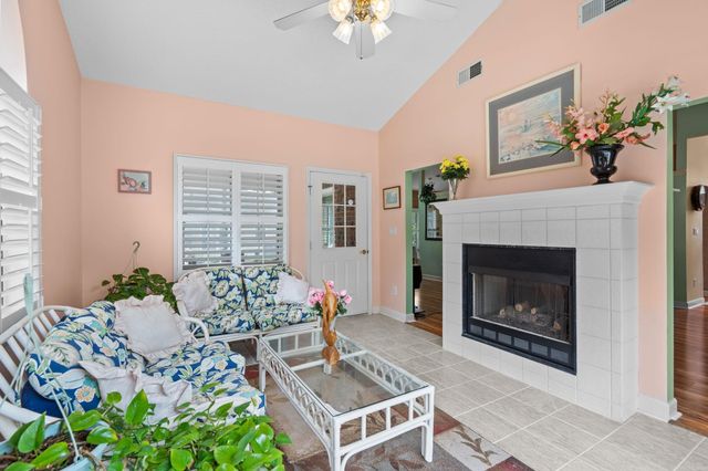 482 Shellbank Dr., Longs, SC 29568