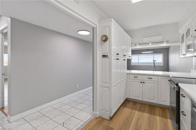 3288 Page Ave Apt 710, Virginia Beach, VA 23451