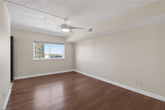 3288 Page Ave Apt 710, Virginia Beach, VA 23451