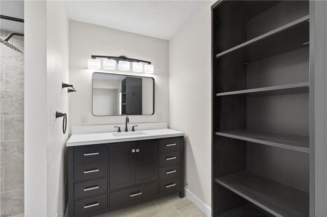 3288 Page Ave Apt 710, Virginia Beach, VA 23451