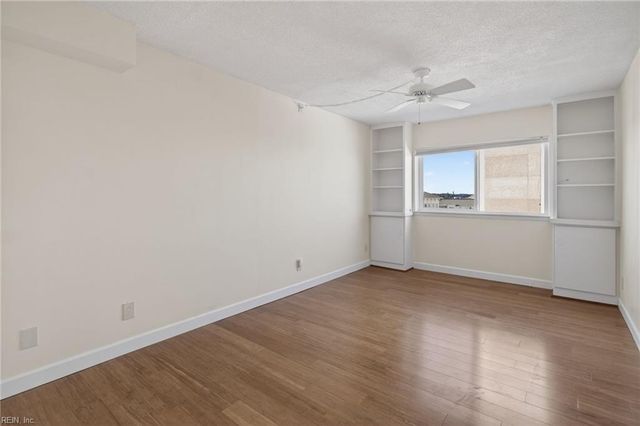 3288 Page Ave Apt 710, Virginia Beach, VA 23451