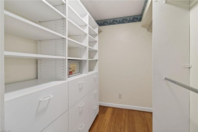 3288 Page Ave Apt 710, Virginia Beach, VA 23451