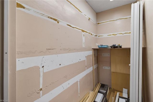 3288 Page Ave Apt 710, Virginia Beach, VA 23451