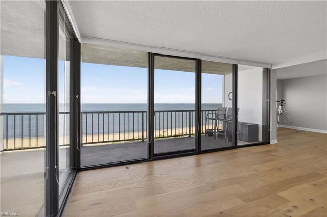 3288 Page Ave Apt 710, Virginia Beach, VA 23451