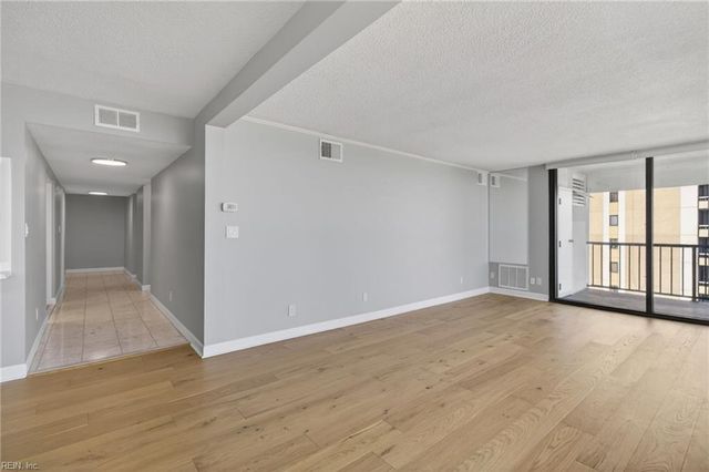 3288 Page Ave Apt 710, Virginia Beach, VA 23451