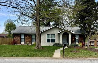 302 Berkshire Drive, Belleville, IL 62223
