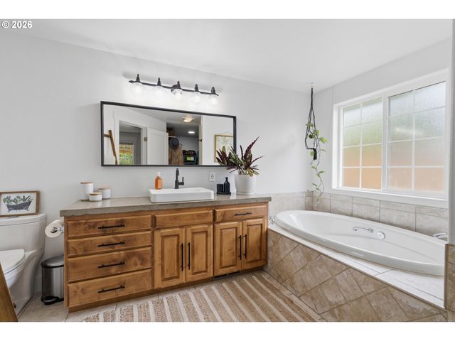 1267 GRANT St, Philomath, OR 97370