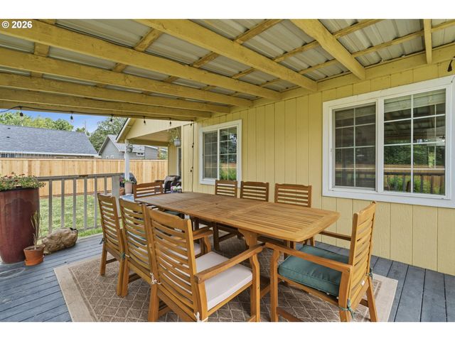 1267 GRANT St, Philomath, OR 97370