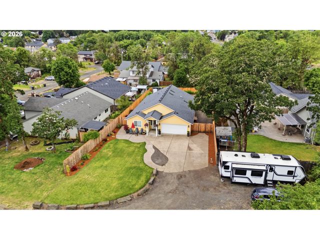 1267 GRANT St, Philomath, OR 97370