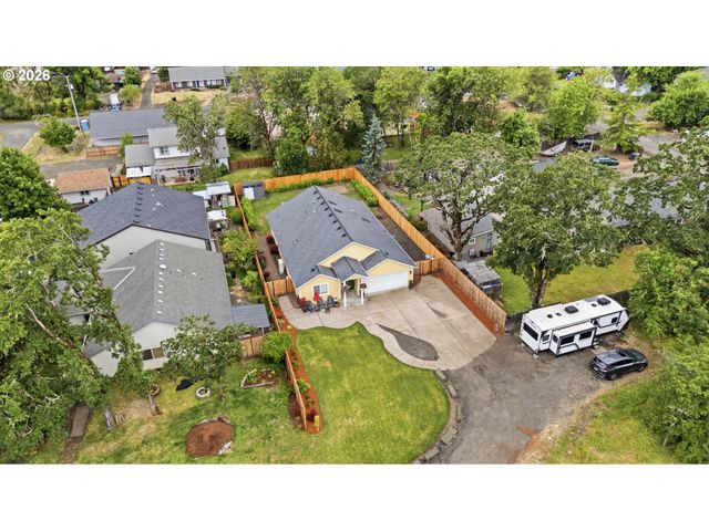 1267 GRANT St, Philomath, OR 97370