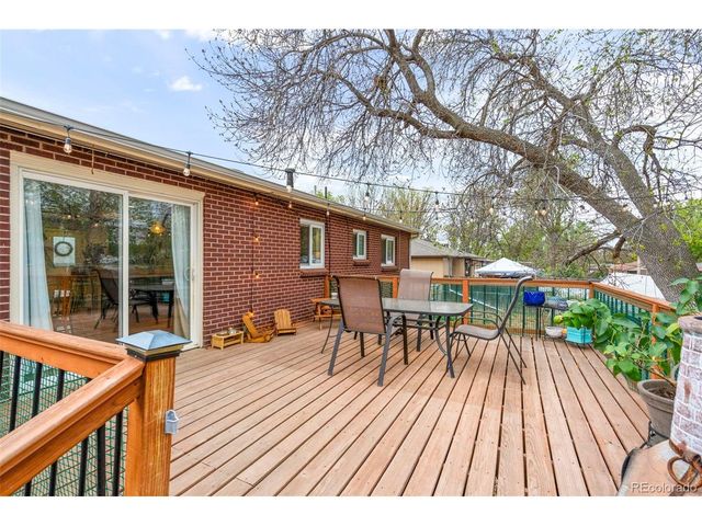 6927 Newcombe St, Arvada, CO 80004