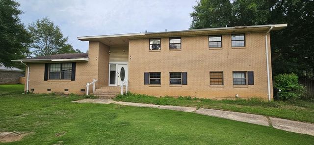 1638 Denton Road, Dothan, AL 36303