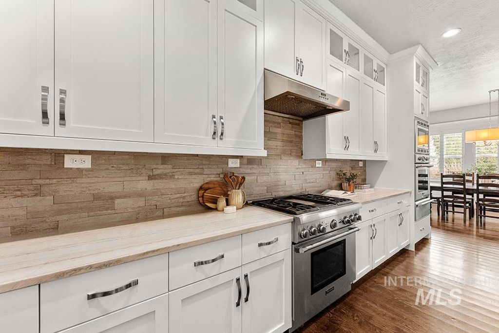 1102 N Lionbridge Ave, Eagle, ID 83616 photo 9