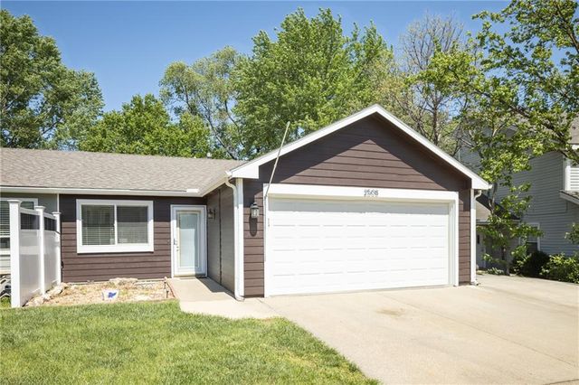 2508 Crestline Court, Lawrence, KS 66407