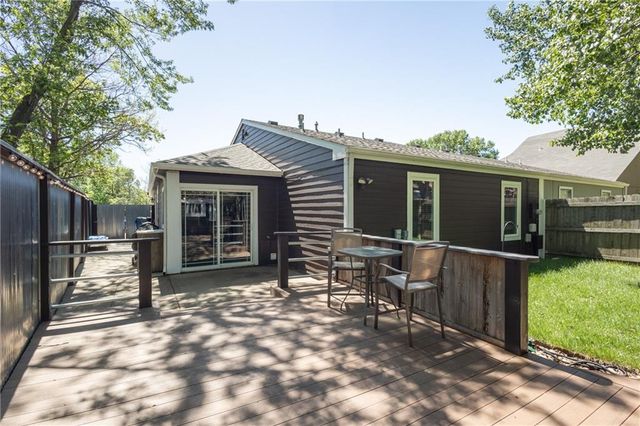 2508 Crestline Court, Lawrence, KS 66407