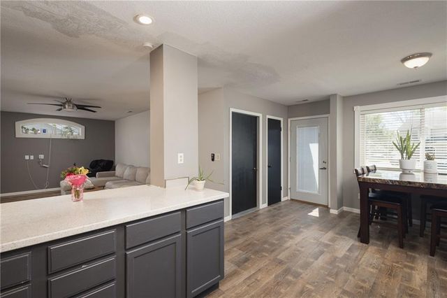 2508 Crestline Court, Lawrence, KS 66407