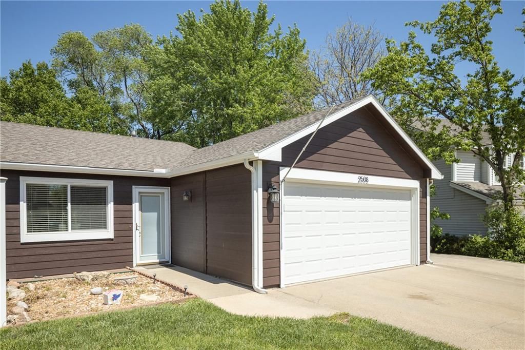 2508 Crestline Court, Lawrence, KS 66407