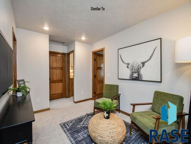 6103 S Alki Pl Place, Sioux Falls, SD 57108