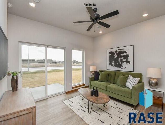 6103 S Alki Pl Place, Sioux Falls, SD 57108