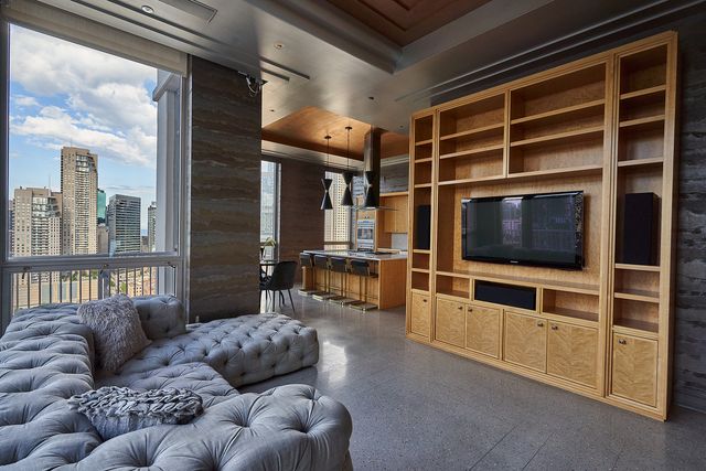200 W Grand Avenue 2700, Chicago, IL 60654