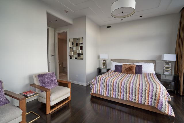 200 W Grand Avenue 2700, Chicago, IL 60654