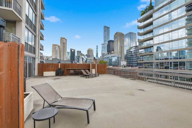 200 W Grand Avenue 2700, Chicago, IL 60654