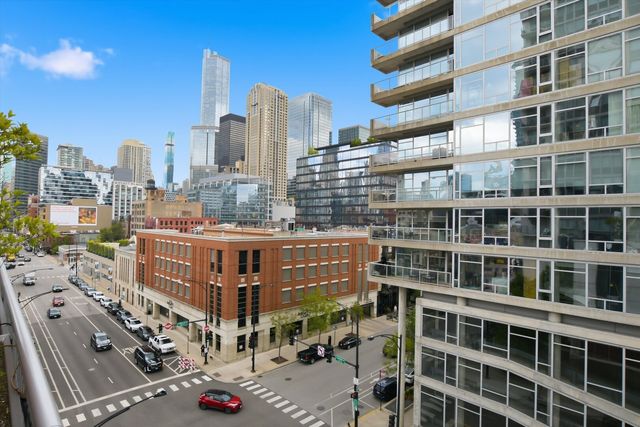200 W Grand Avenue 2700, Chicago, IL 60654
