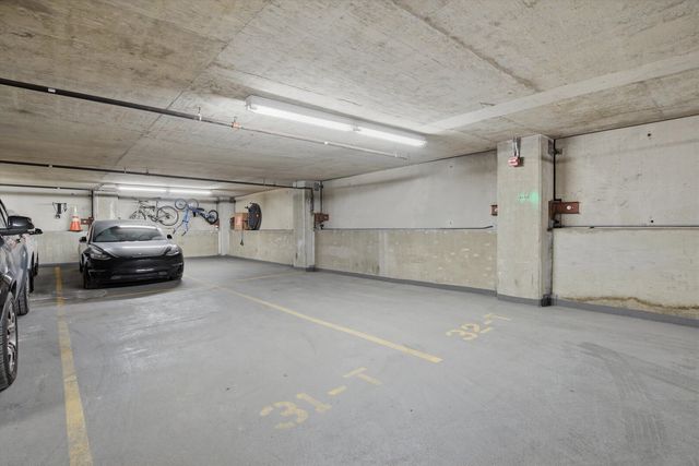 200 W Grand Avenue 2700, Chicago, IL 60654