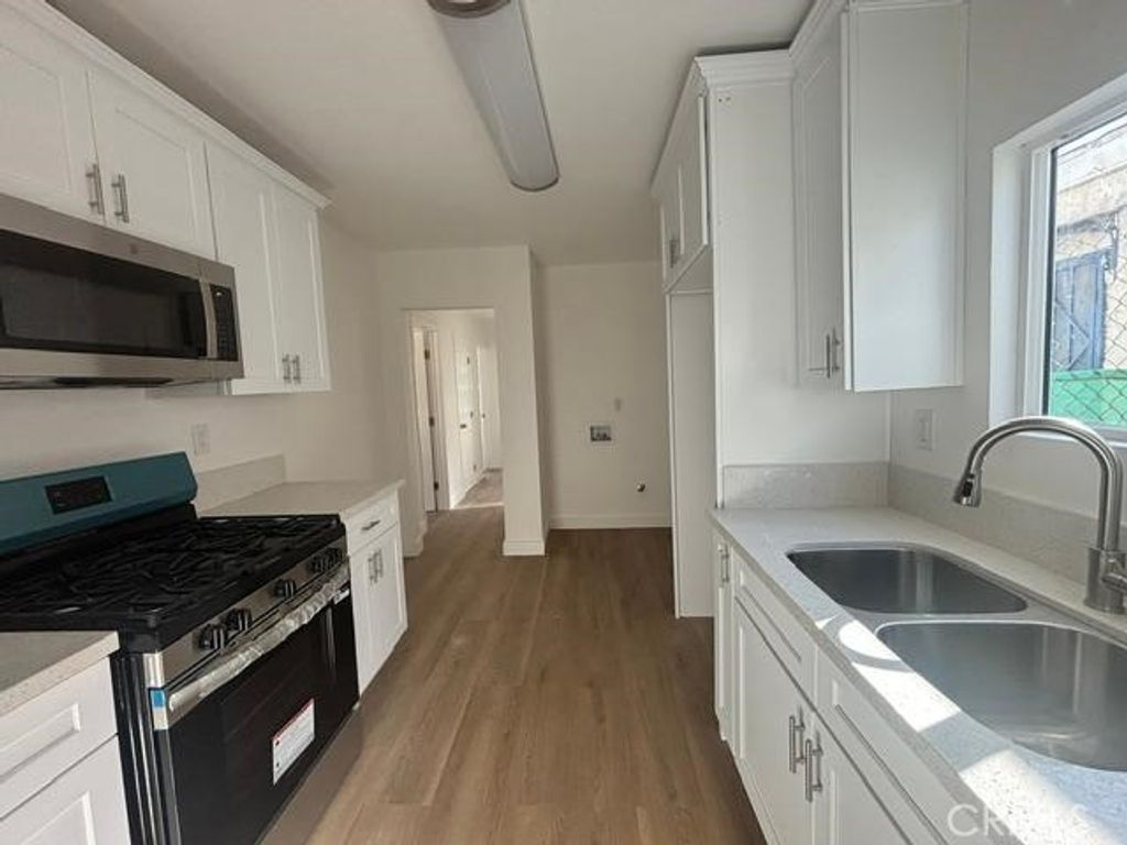 2214 E 111th, Los Angeles, CA 90059 — photo 5