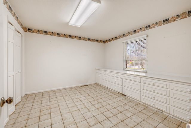 805 S 16th Street, Murray, KY 42071