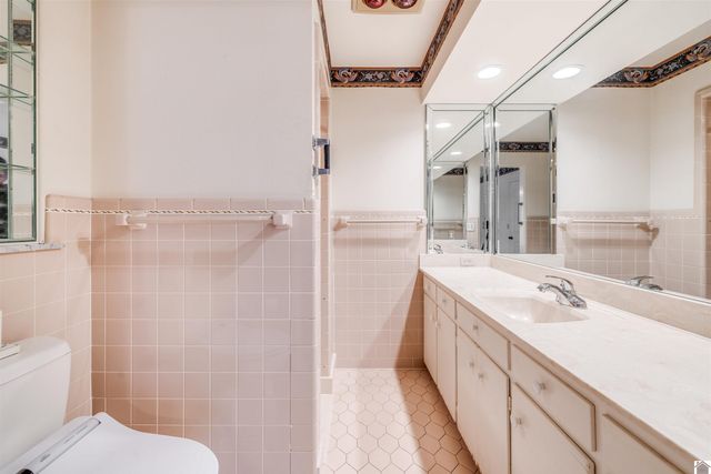 805 S 16th Street, Murray, KY 42071