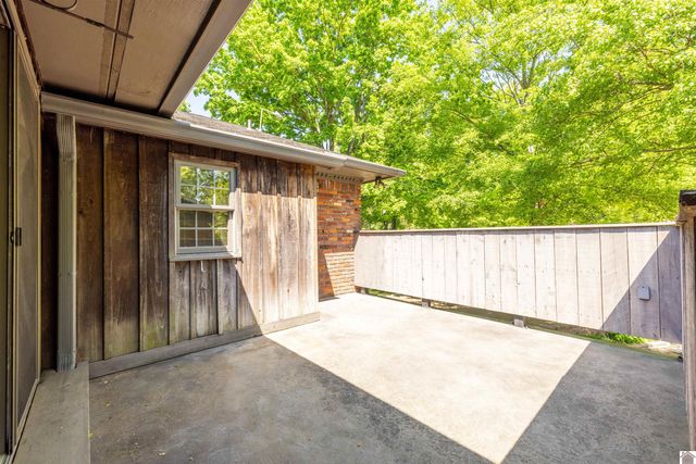 805 S 16th Street, Murray, KY 42071