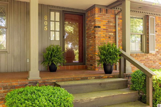 805 S 16th Street, Murray, KY 42071